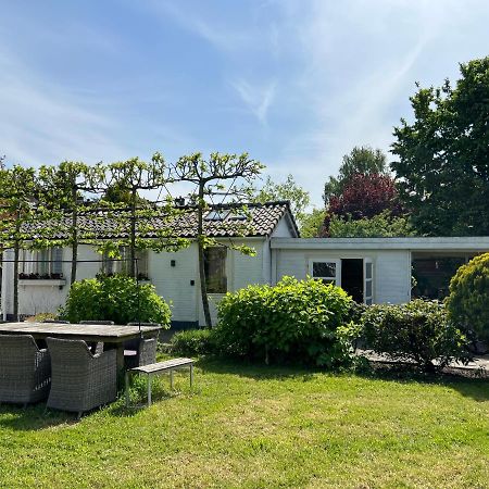 Tiny House In Tuin Van De Statige Villa Mariahof Dordrecht Dış mekan fotoğraf