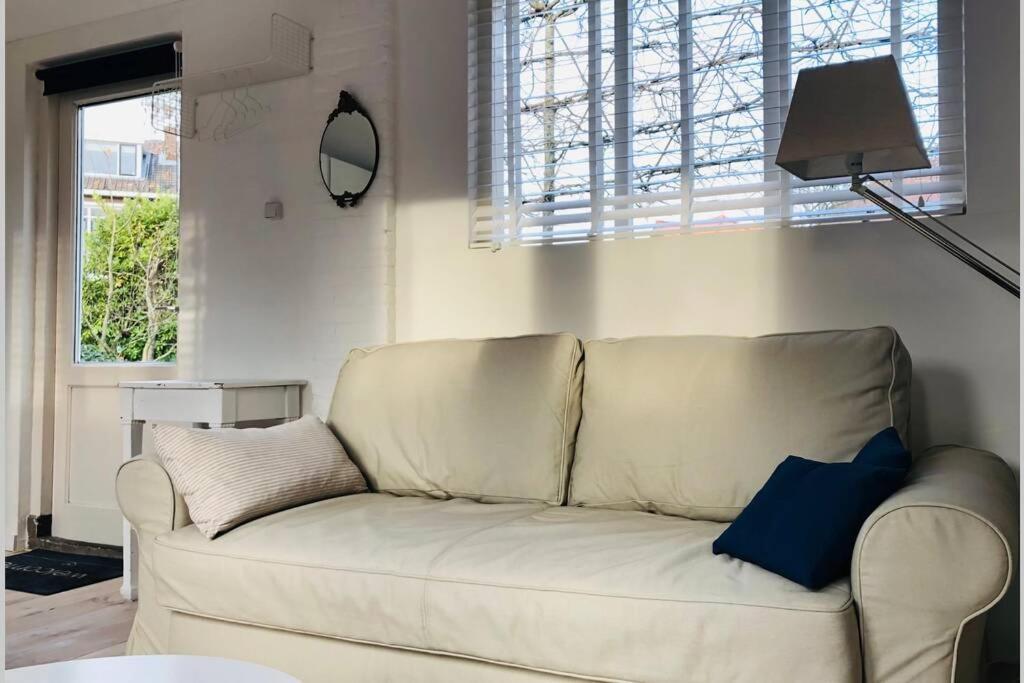 Tiny House In Tuin Van De Statige Villa Mariahof Dordrecht Dış mekan fotoğraf