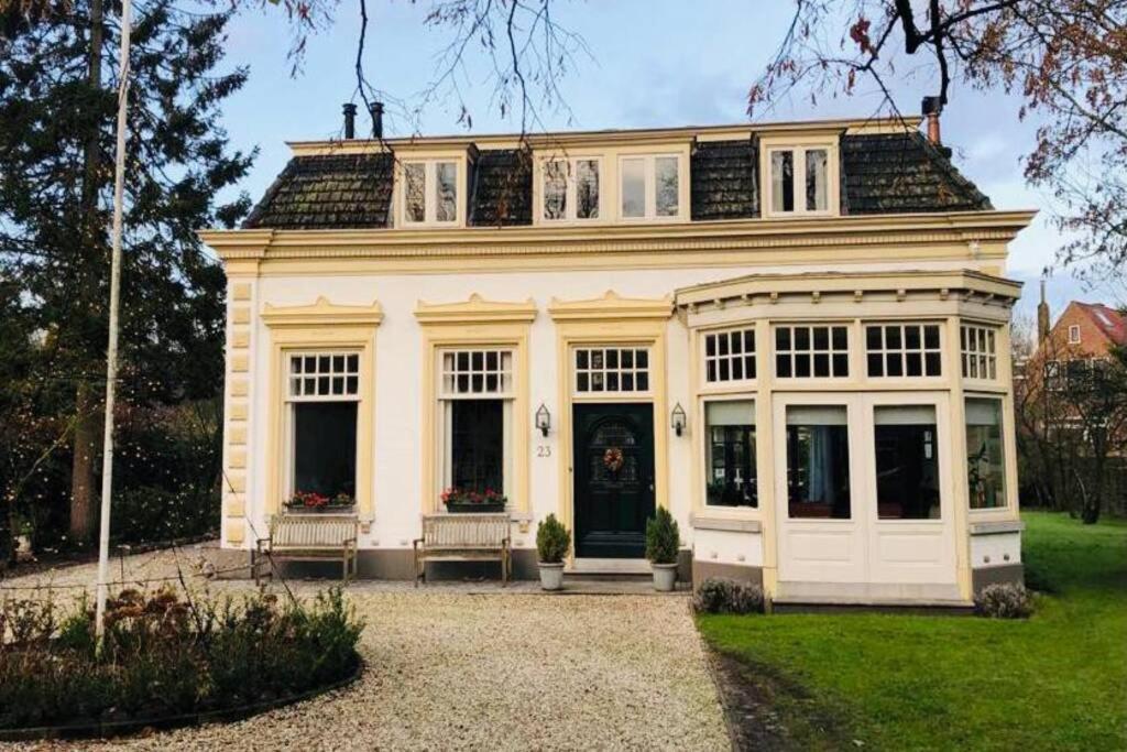 Tiny House In Tuin Van De Statige Villa Mariahof Dordrecht Dış mekan fotoğraf
